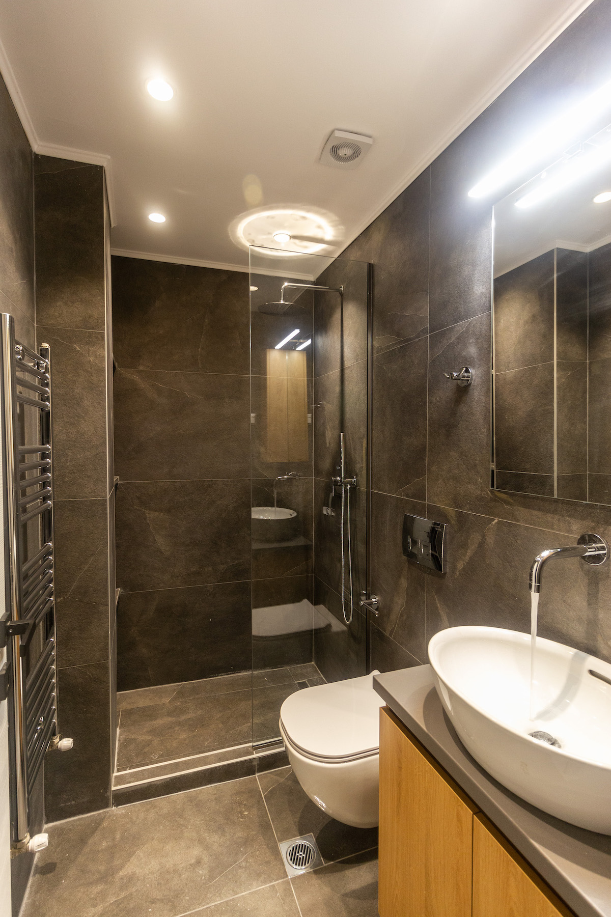 Εξαδακτύλου 30