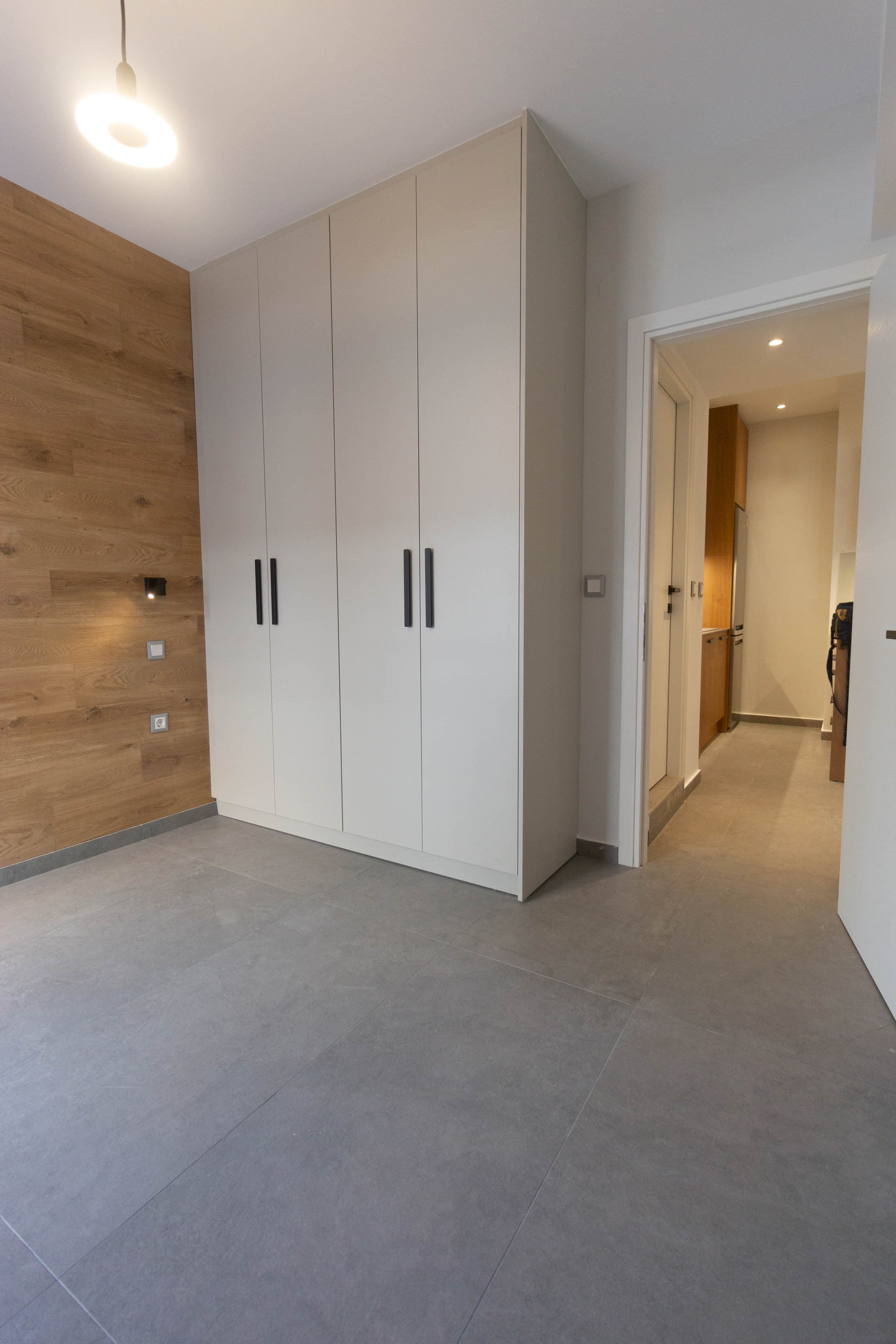 Εξαδακτύλου 24